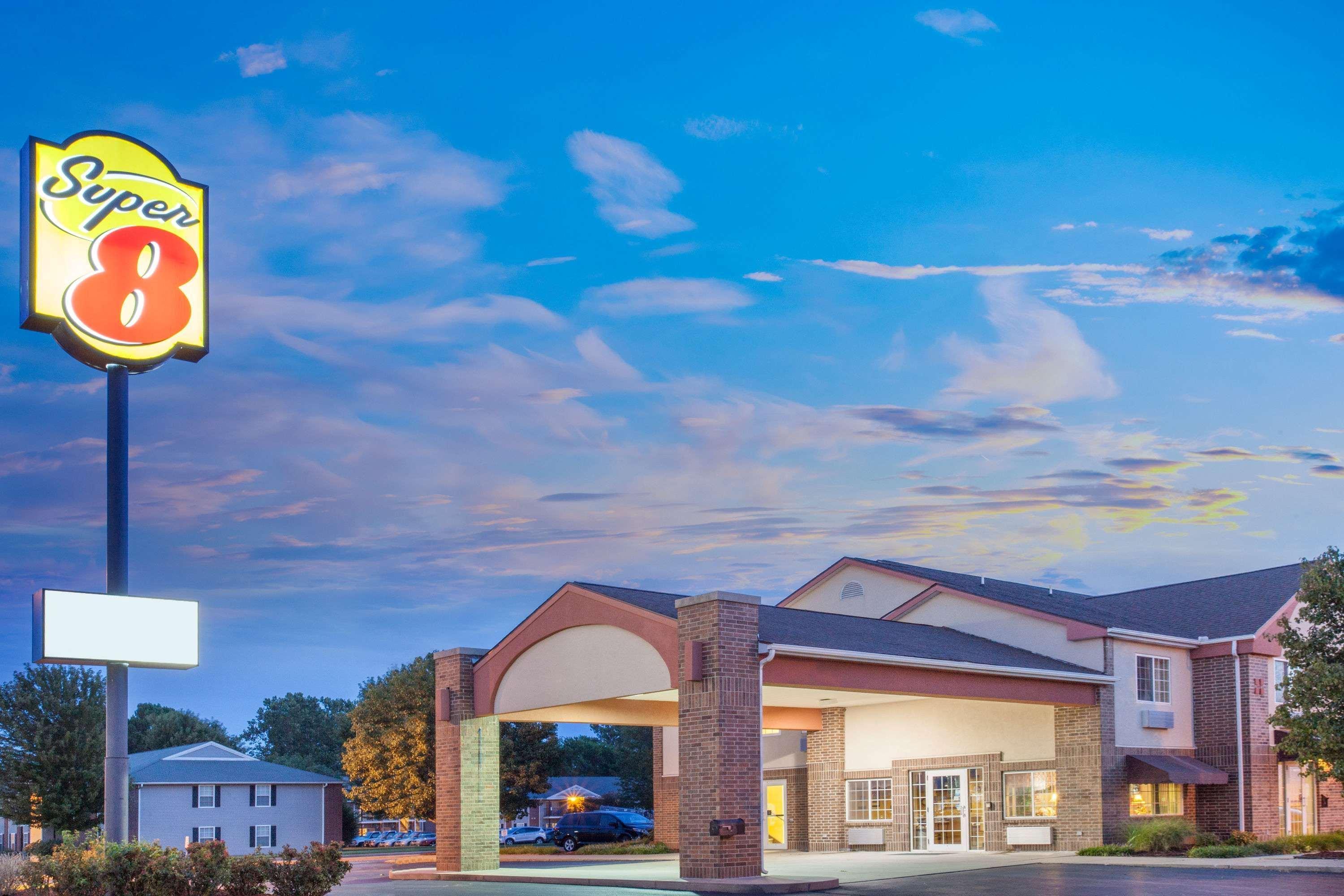 Super 8 By Wyndham Carthage Hotel Luaran gambar